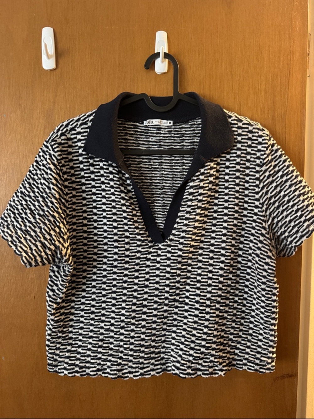 Zara Black & White Textured Knit Polo